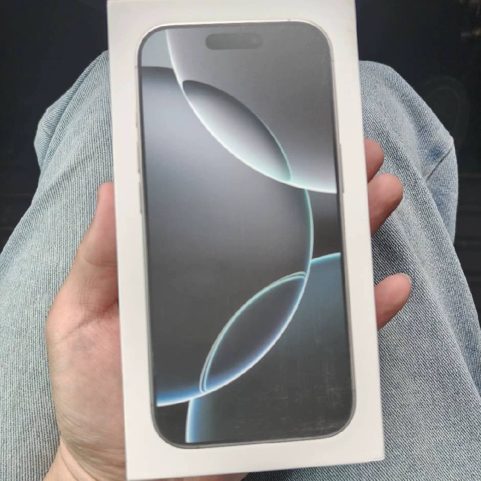 Apple iPhone 512G 少量磕碰划痕